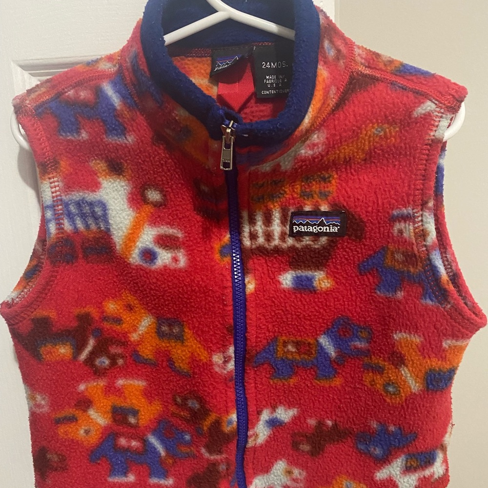 Patagonia Synchilla Fleece Vest
24 months
Pilling on collar as seen on pic